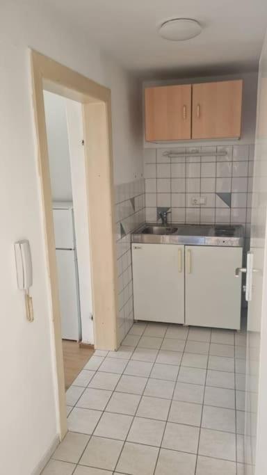 Apartment Mit 2 Betten Inklusive Gratis Parkplatz Грац Экстерьер фото
