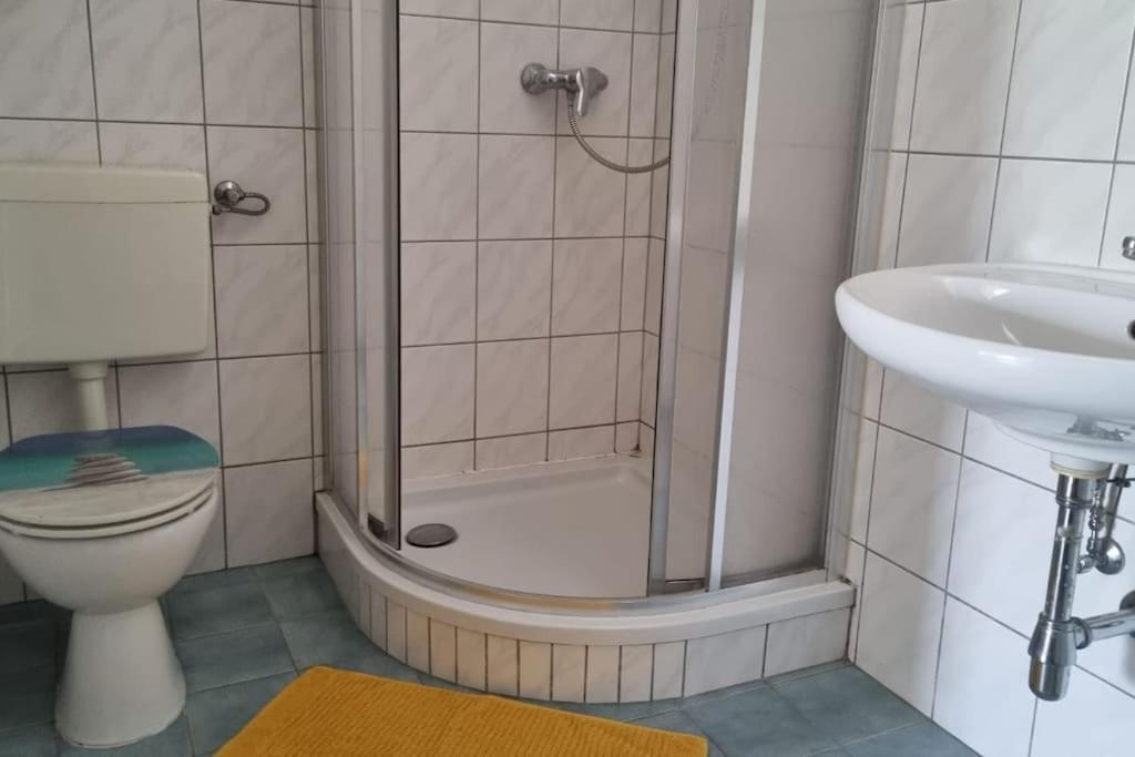 Apartment Mit 2 Betten Inklusive Gratis Parkplatz Грац Экстерьер фото